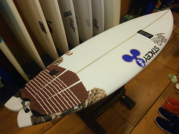 SNAKE EYES』 STACEY SURFBOARDS. | サーフィンスクール 千葉市稲毛の