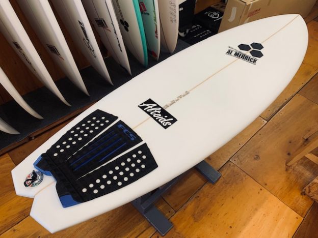 夏のNEWボード | サーフィンスクール 千葉市稲毛のサーフィン専門ショップ アルトイズサーフ サーフボード、ウェットスーツを取扱い