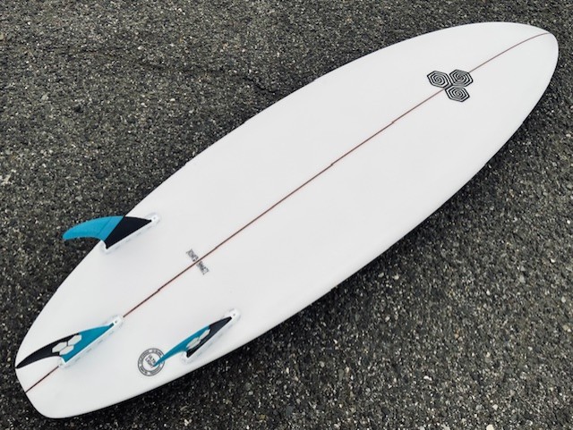 CI カスタムリミテッド2026】カラーとロゴ | サーフィンスクール 千葉